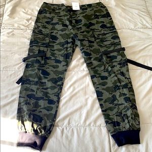 COPY - *NWT* Mens camo pants